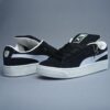 Tienda de ropa y zapatillas zapatilla