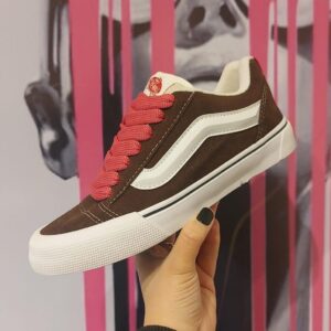 Tienda de ropa y zapatillas zapatilla