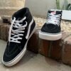 Tienda de ropa y zapatillas zapatilla